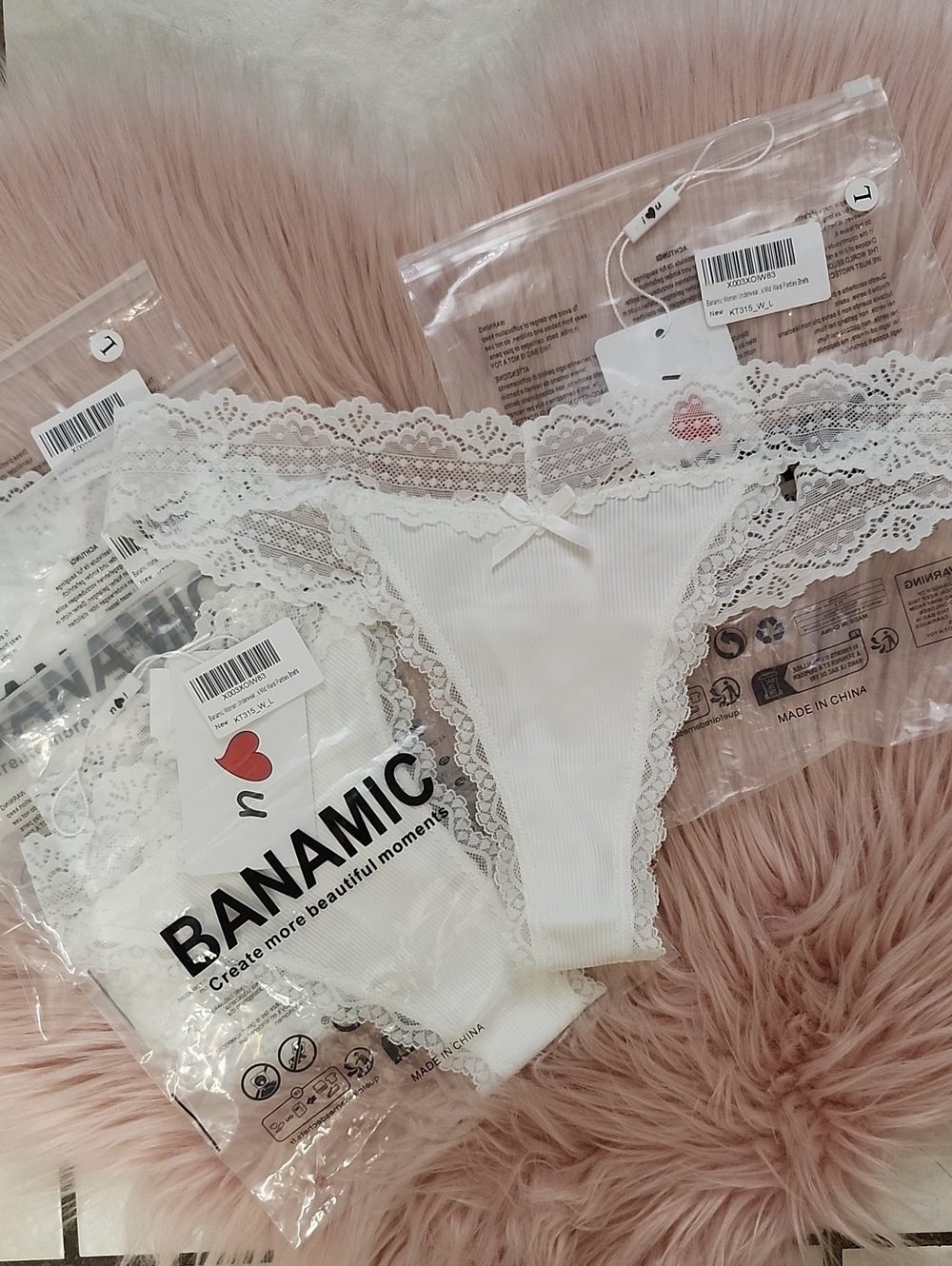 Brand New 4PK BANAMIC WOMEN'S FLORAL LACE THONG PANTIES-L